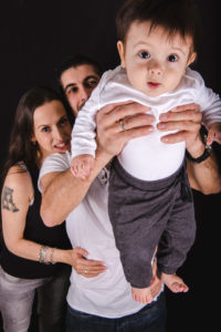 Fotografía de familia en Oviedo, Asturias.